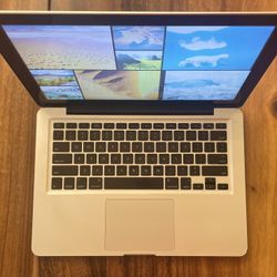 13in MacBook Pro (immaculate condition w Magsafe Charger!)