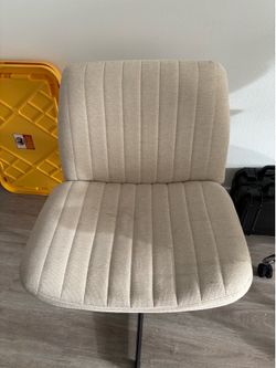 Wide Office Chair