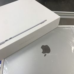 Macbook Air M2 8GB Ram 256 SSD