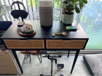 Black Console Table (Dimensions in photos)