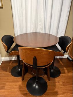 Counter hight Dining table with 3 chairs