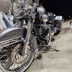 Harley Road King 