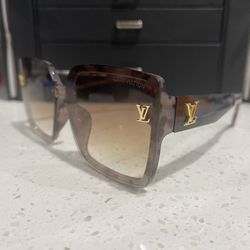 Sunglass 