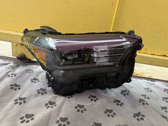 2024-2026 TOYOTA TACOMA RH HEADLIGHT OEM