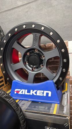 Falcon off Road Wheels N Tires New Installed $1500 17inch Wit 285/70r17 RT1