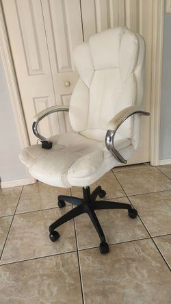 Office Chair Vibrating Massager White- Read Description
