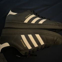 Adidas Superstar Black/White – Size 10  1/2– Good Condition