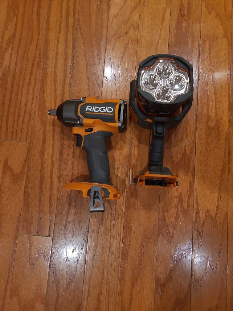 Ridgid 18V 1/2" Impact Wrench, LED Spotlight