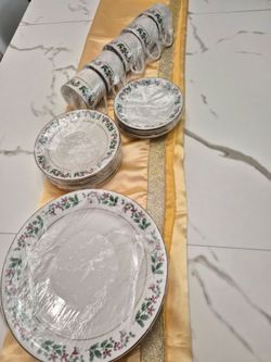 Christmas Dinner plates,  Desert plates,and Saucers Cups