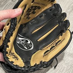 Children’s Leather Rawlings 9” Baseball Glove