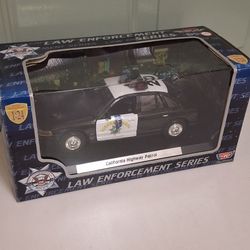 Motor Max California Highway Patrol Diecast 1/24 Law Enforcement New in box