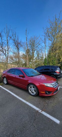 Ford Fusion Red Sedan 6 speed