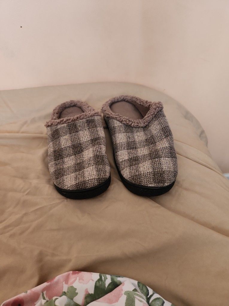 Night Slides Size 9