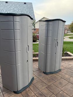 Rubbermaid Outdoor Vertical Storage Shed – Lot of 2