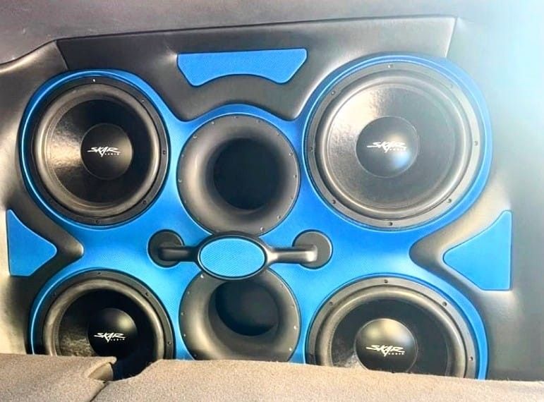 4 15s With Big Amplifier Subs/Amp