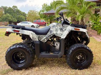 2022 Tracker 300
