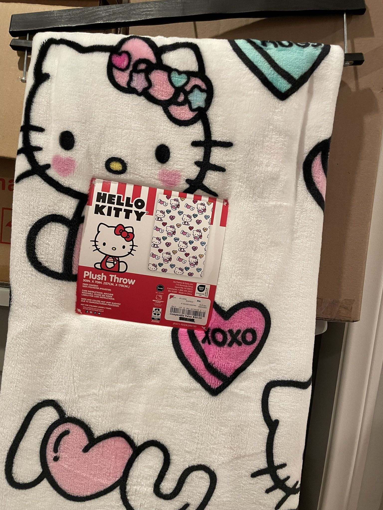 Hello Kitty Valentine’s Day Blanket