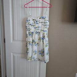 White Dress Size Large 