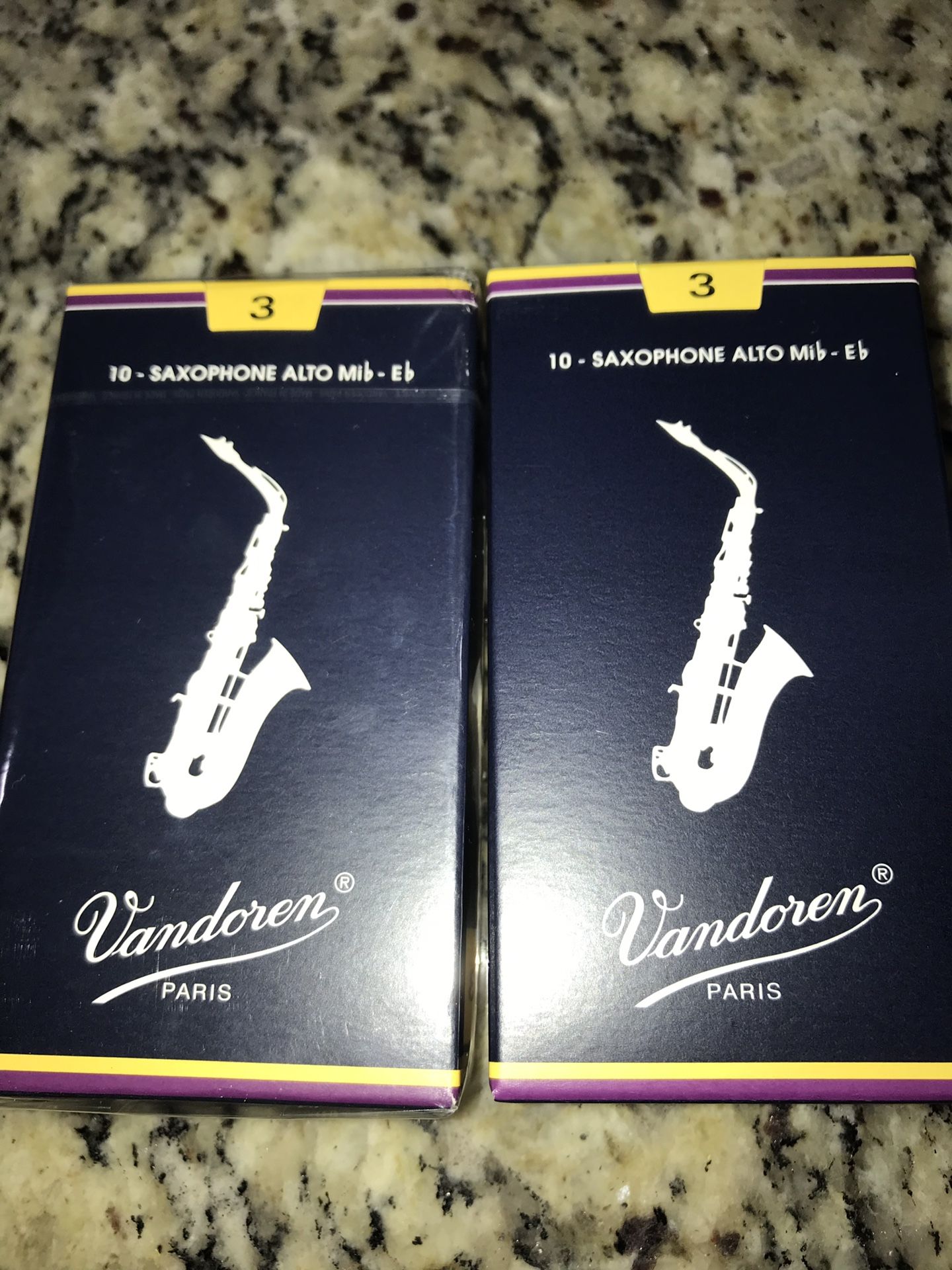 Alto saxophone reeds