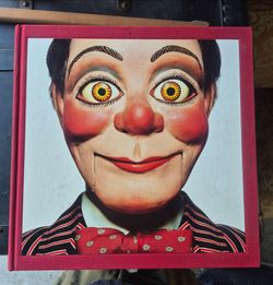 photography book Talking Heads The VentHaven Portraits sighed by author avaliable from panorama city