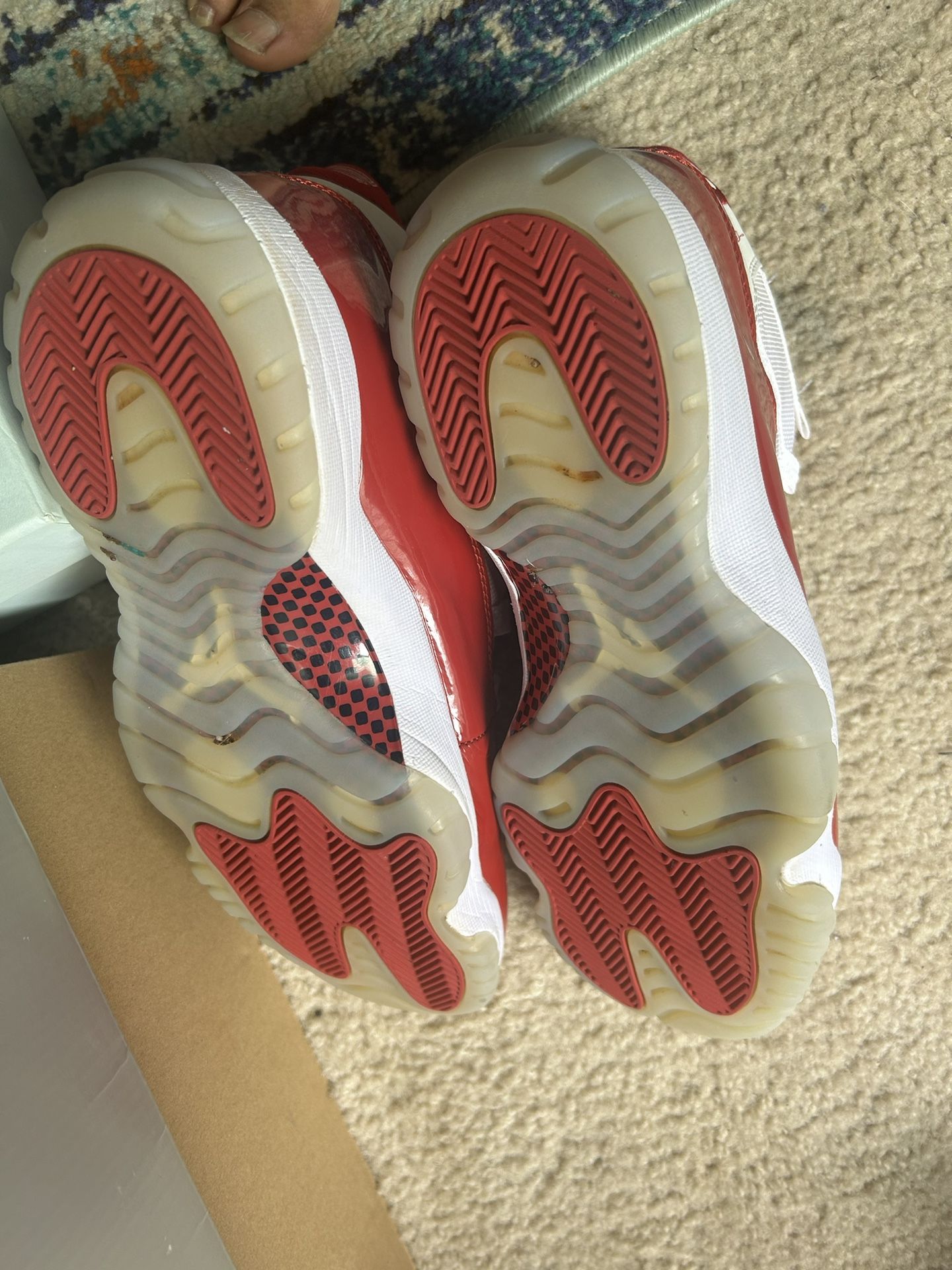 Air Jordan 11 Retro Cherry (2022)