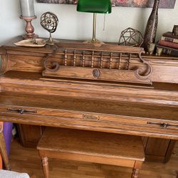 Wurlitzer upright piano Free