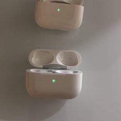 MagSafe Charging Case (USB‑C) for AirPods Pro (2nd generation)