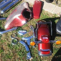 Alot Of Harley Davidson parts