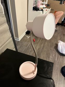 NEW Pink desk lamp