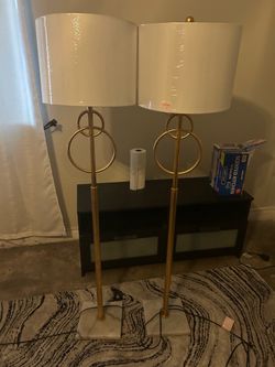 2 floor lamps