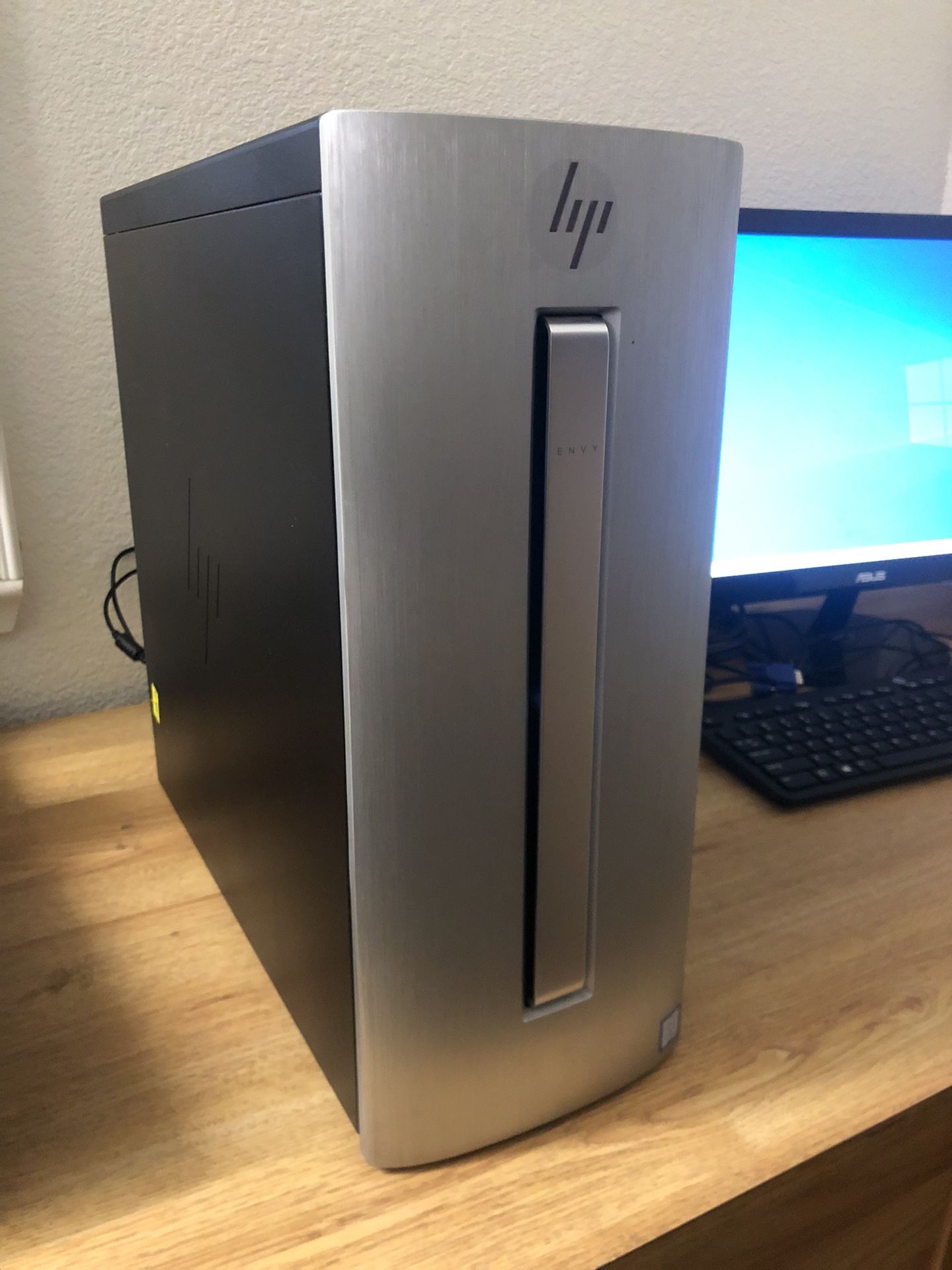 Prebuilt HP ENVY 750-524 GTX750Ti WiFi Bluetooth