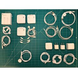 Apple Original Cables And Charger Brick. Lightning, USBC, USB. iPhone, iPad, Apple Watch, Mac