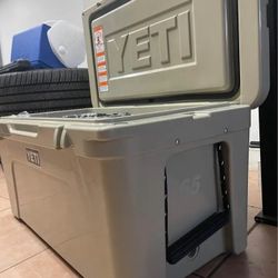Yeti Cooler 