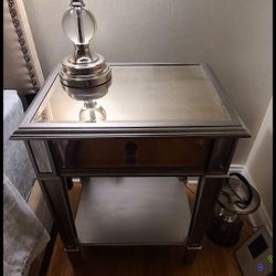 Mirrored Bedroom Set