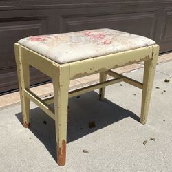 Vintage Vanity Stool/ Bench For Sale!!