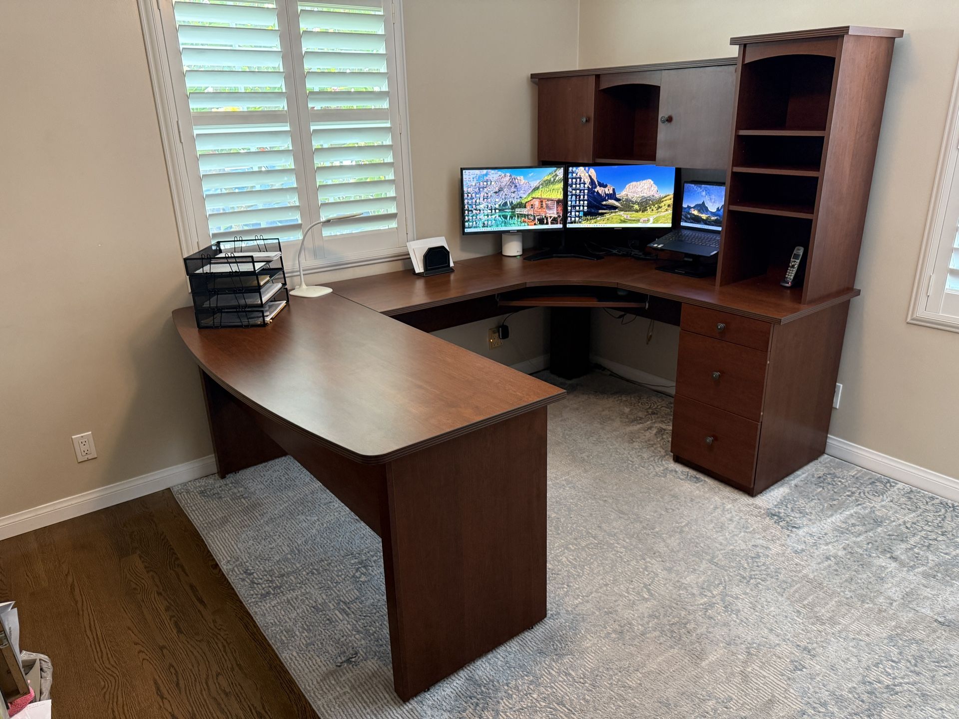 U-Shape Office Desk with Hutch & Pedestal Drawers.