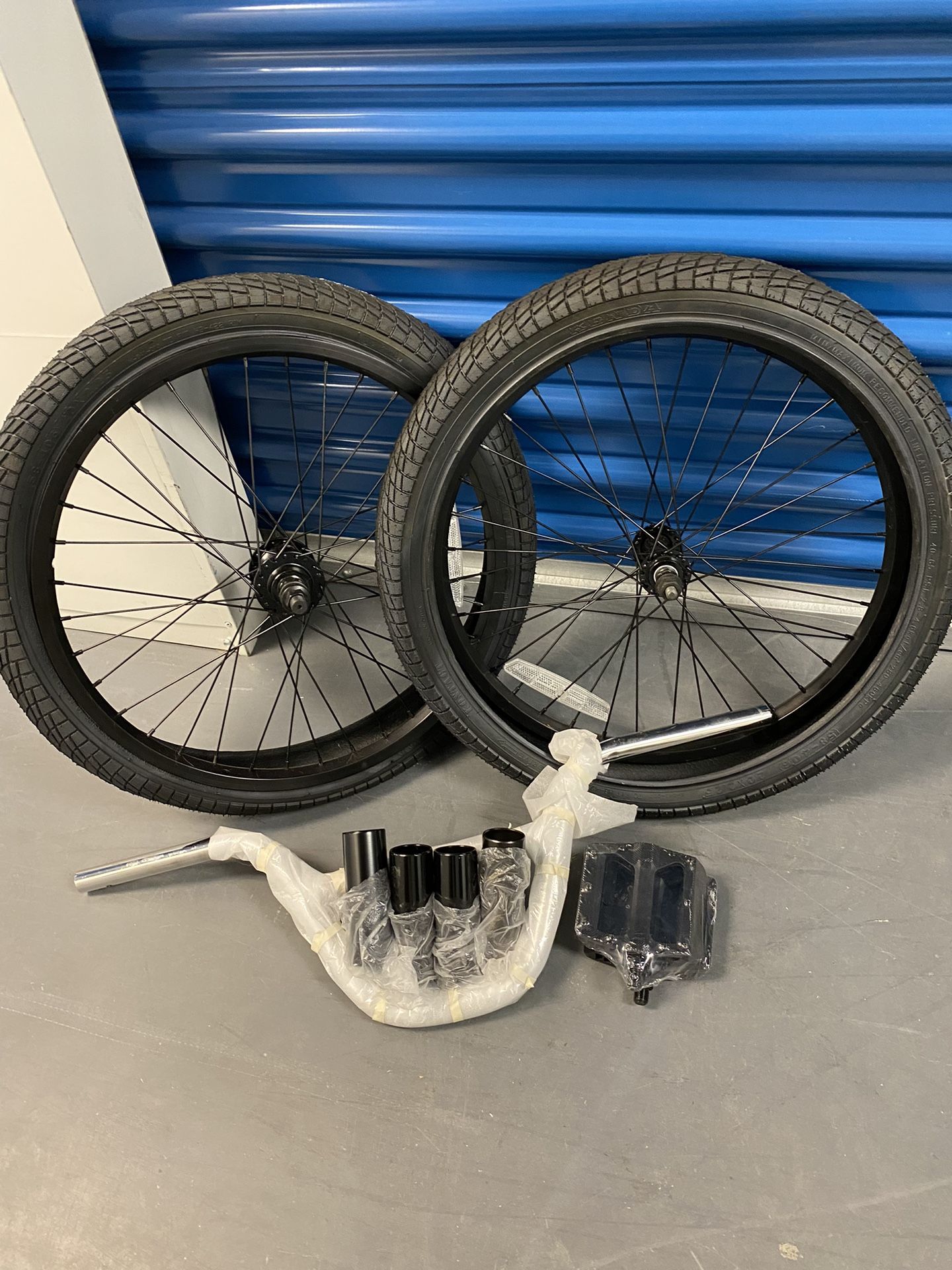 Kenda BMX Tires, Handlebar, Pegs, & Pedals