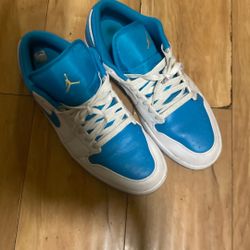Jordanโs Retro Low Tops, Baby Blue, Size 11 Us