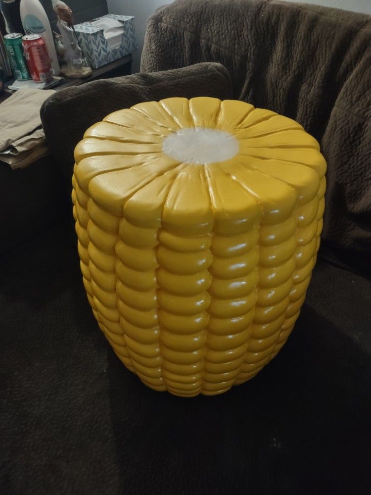 Corn on The Cob Food Stool