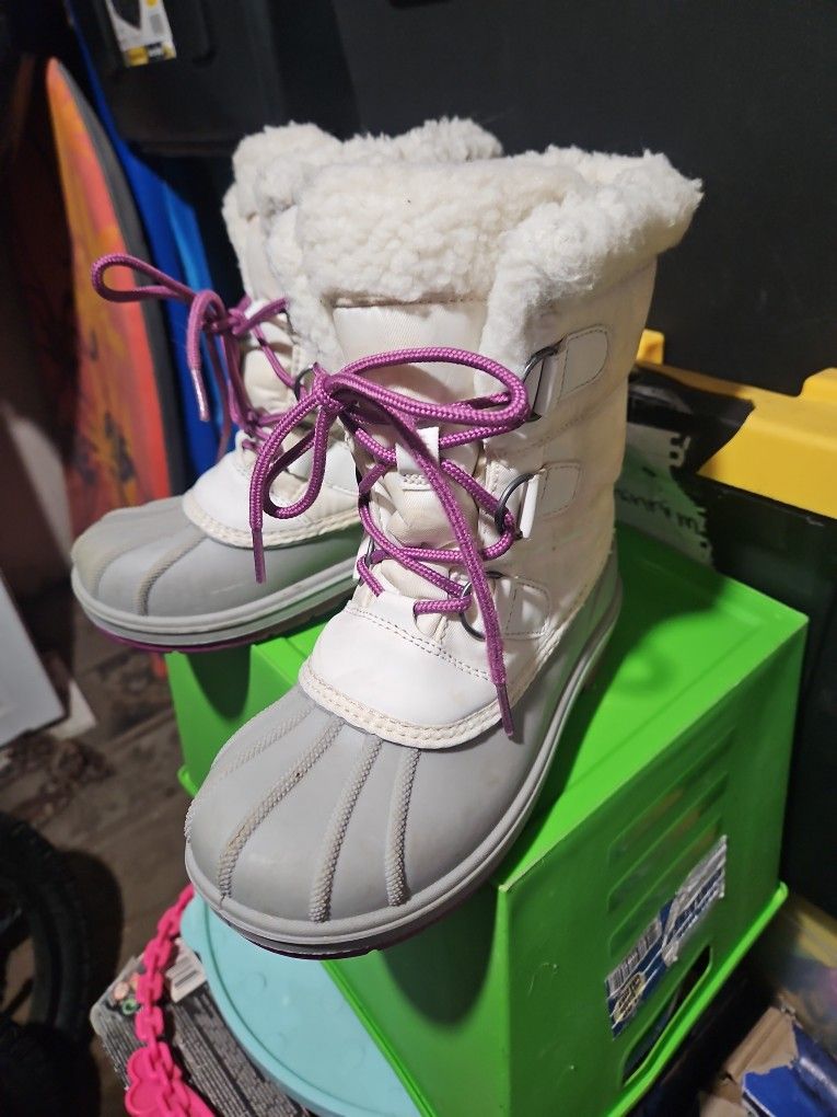 Snow Boots Size 13