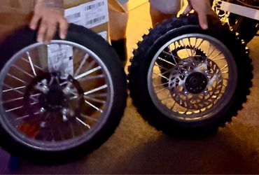 Tuttio Rims/Tires