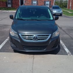 2012 Volkswagen Routan