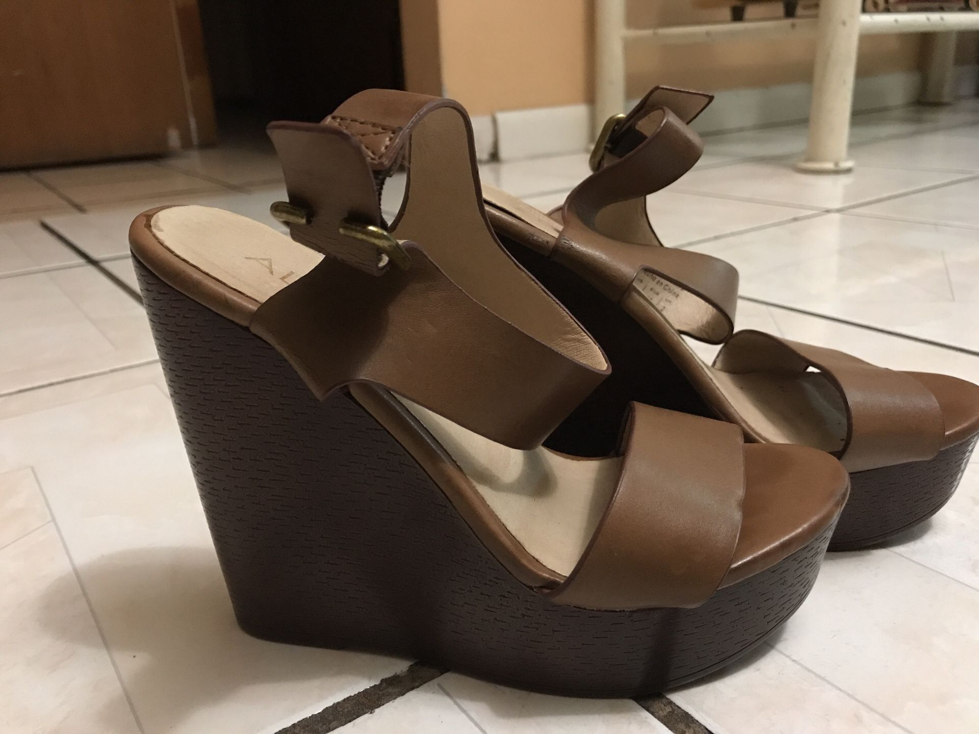 Aldo wedges