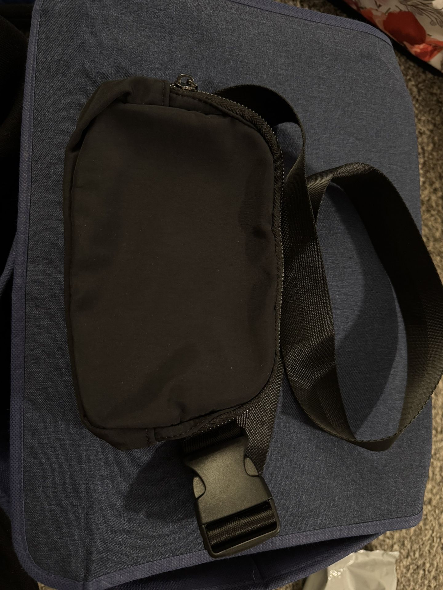 shoulder bag