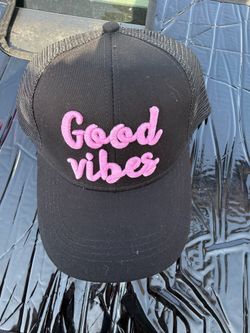 Pink Letter Good Vibes black Trucker Hat