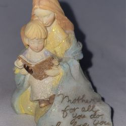Foundations 2006 Mother And Child Figurine Enesco Group Inc 2 3/4" Tall 2" Wide