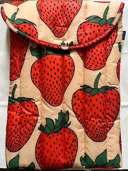 BAGGU-PUFFY LAPTOP SLEEVE 16" Strawberry