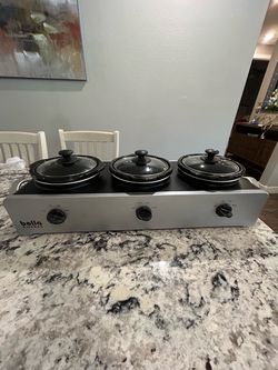 Bella Kitchen  / 3 Oval Triple Slow Cooker