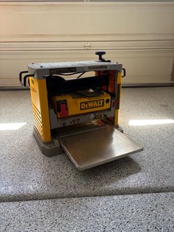 DeWalt Bench Planer