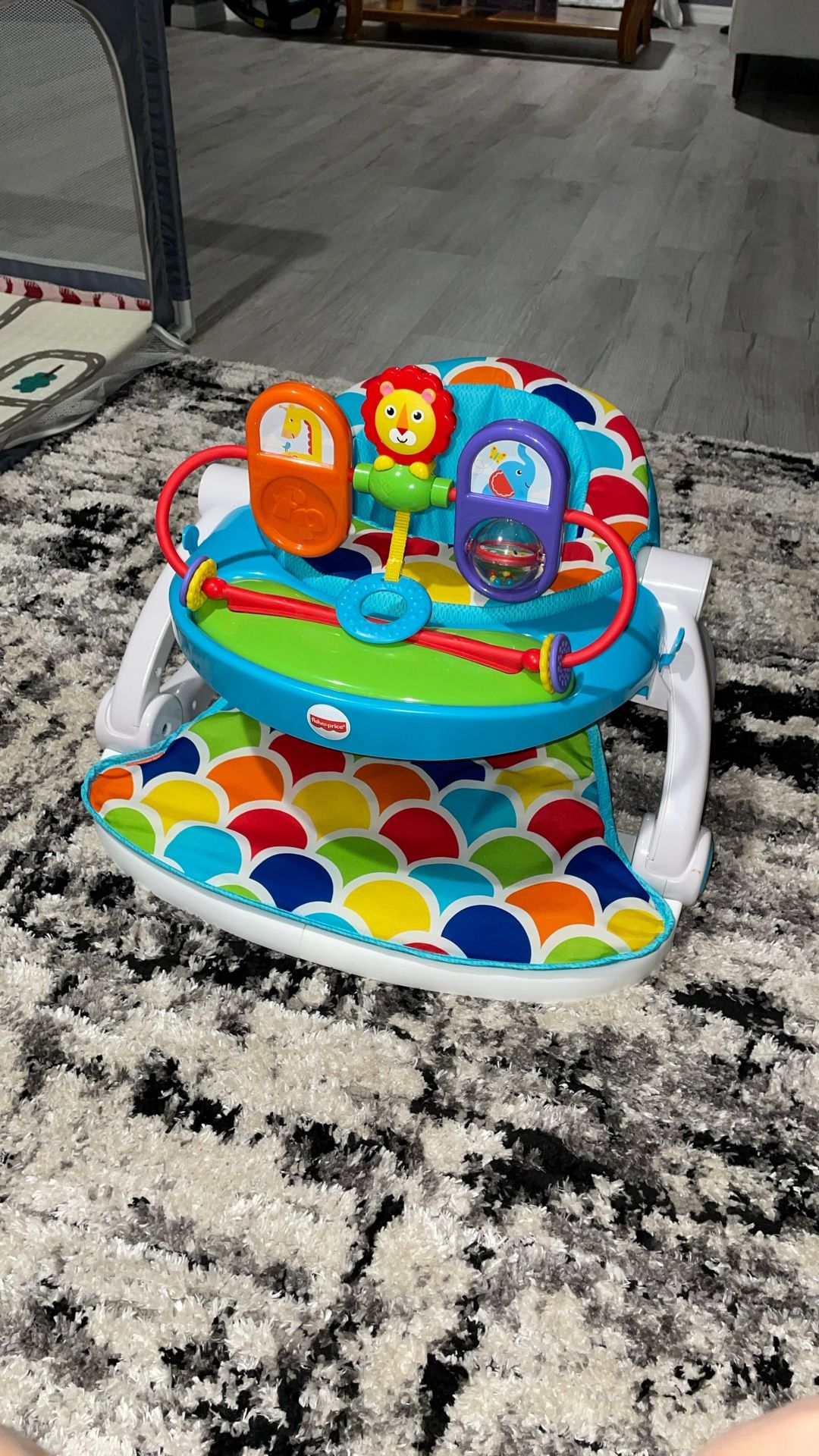 Portable baby seat